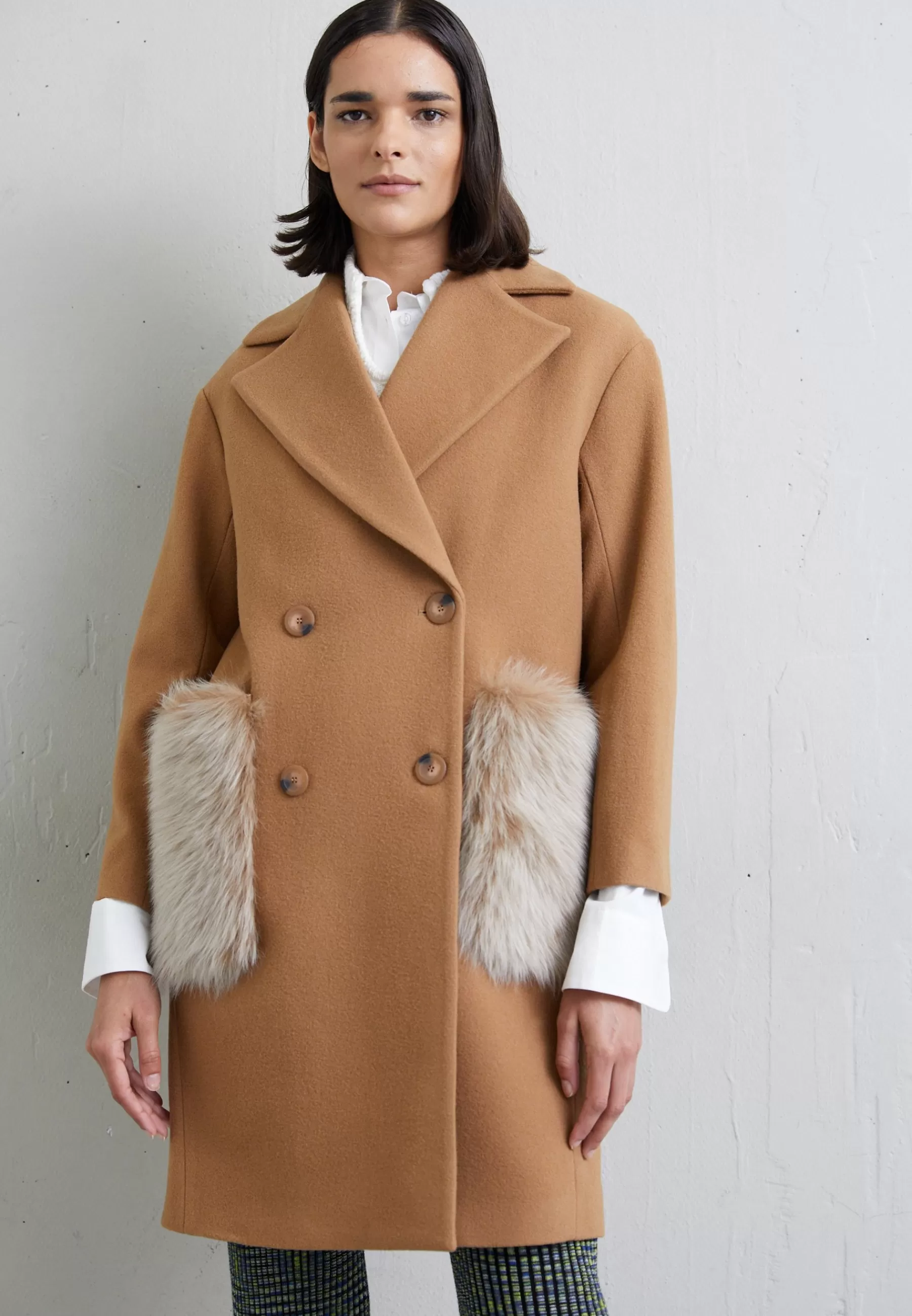 STUDIO ID Madison Coat With Shearling Pockets - Mantel>Dames Wollen Jassen