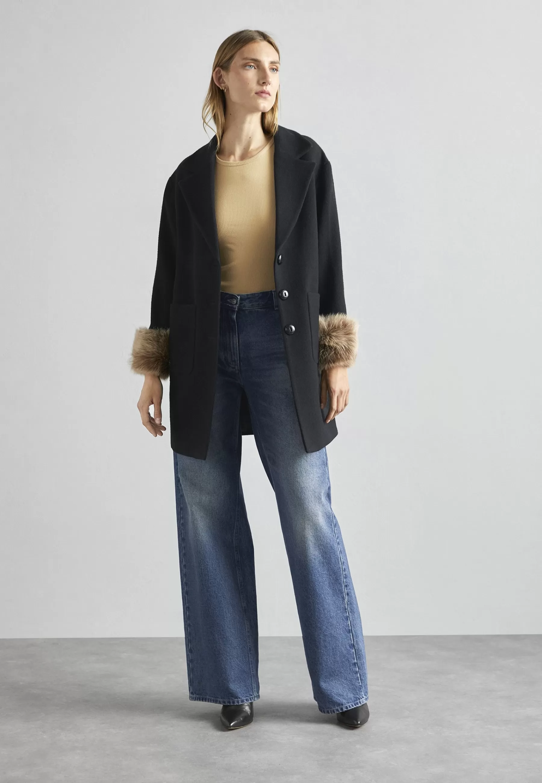 STUDIO ID Maggi Car Coat Short With Cuffs - Halflange Jas>Dames Wollen Jassen