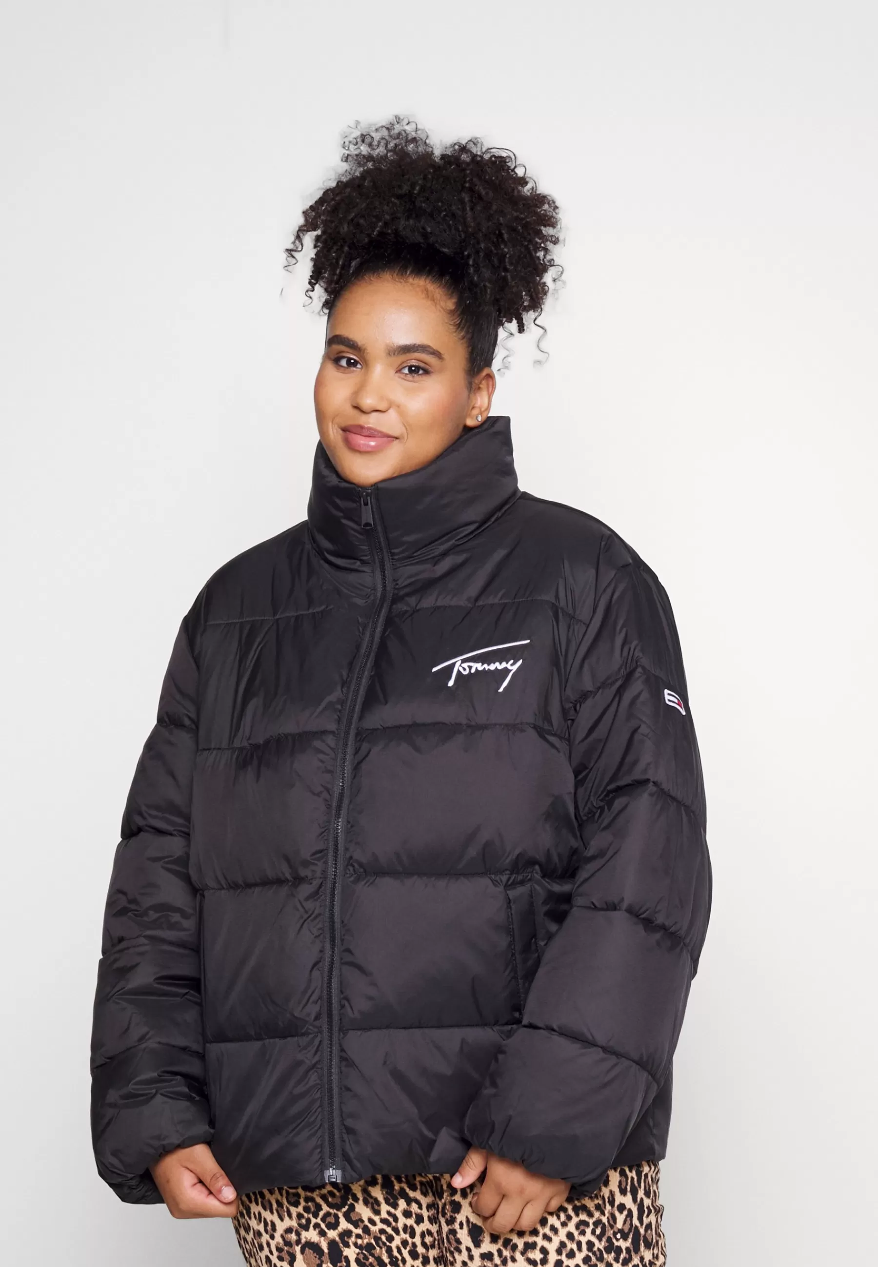 Tommy Jeans Curve Signature Modern Puffer - Mantel>Dames Wollen Jassen